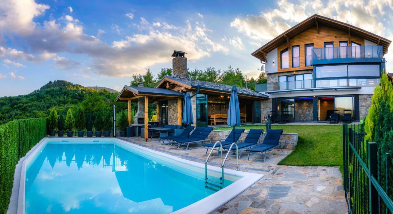Вила Рустик / Villa Rustic Kyustendil ภายนอก รูปภาพ